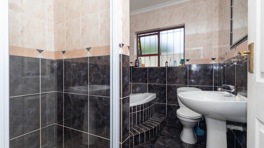 3 Bedroom Property for Sale in Parklands Western Cape